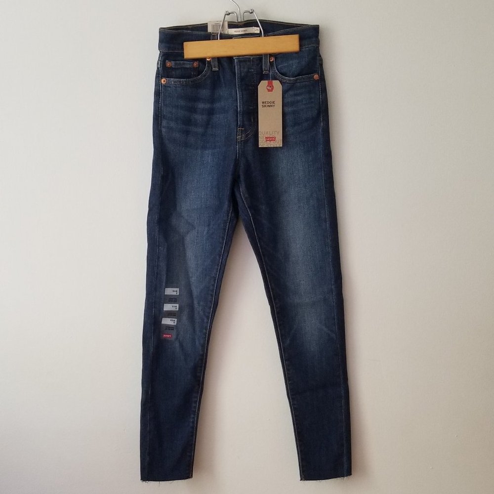 Levi - Wedgie Skinny High Rise Jeans w Fringe Edge